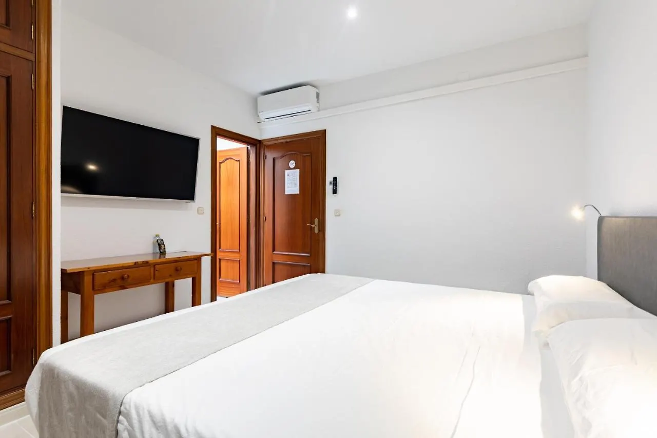 Hostal La Costa El Ejido 2*,